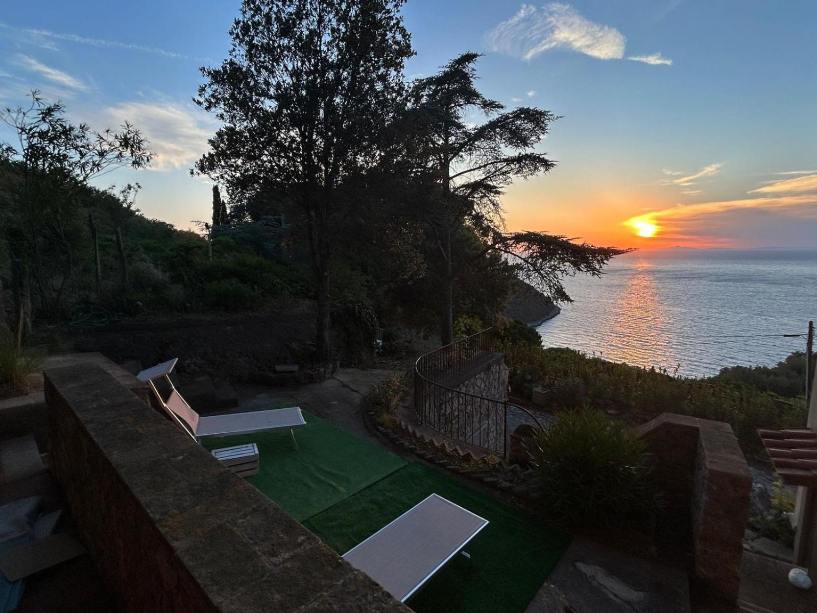 Villa Velta Sea Sunset Porto Santo Stefano  Exterior photo